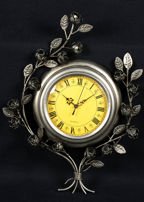 BIM004__2 metal leaves yellow wall clock