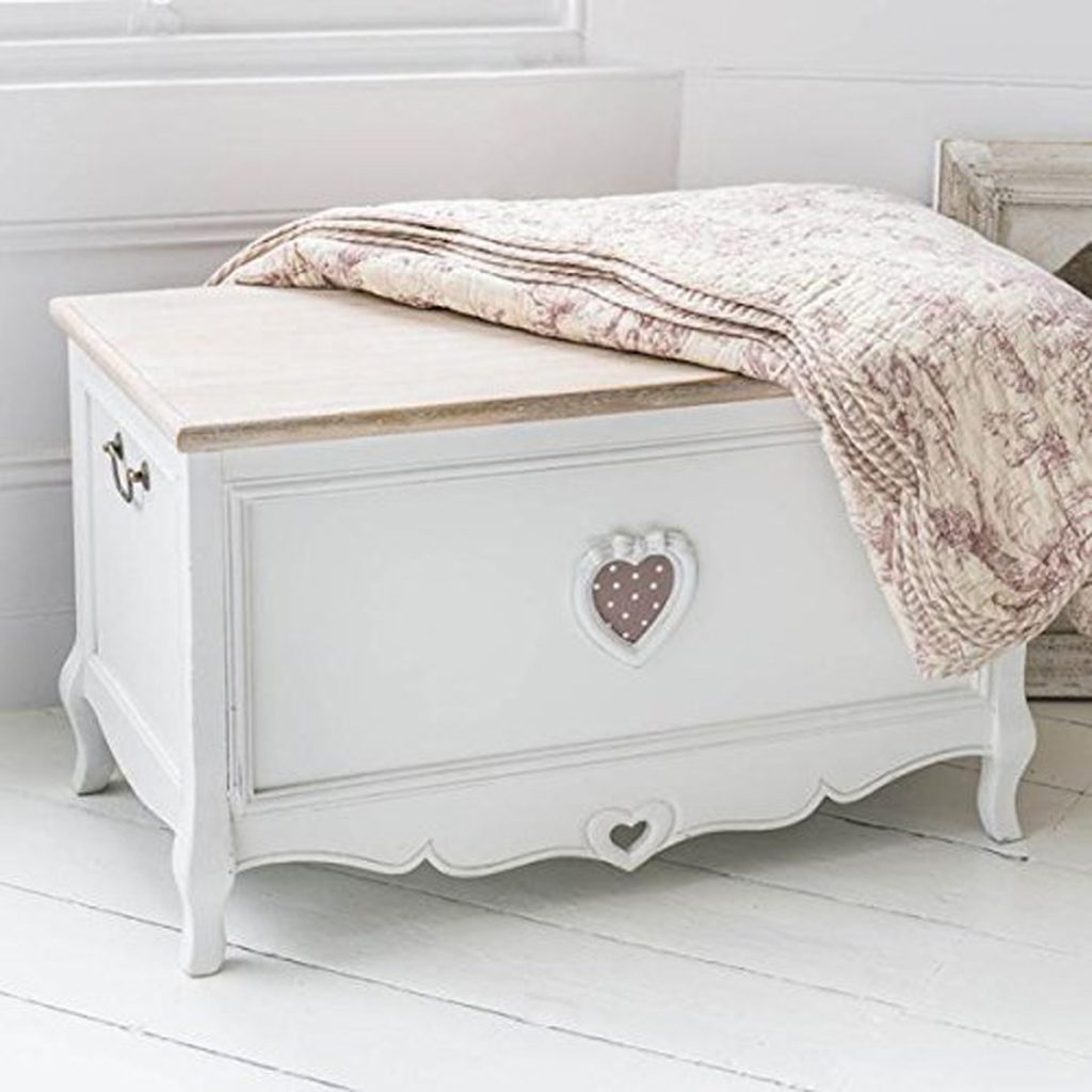 M000260 French Style White Heart Detail Wood Storage Trunk Chest Blanket Box c