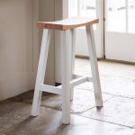 Sturdy Carved Natural Oak Soft Old White Wooden Breakfast Bar Seat Stool 2