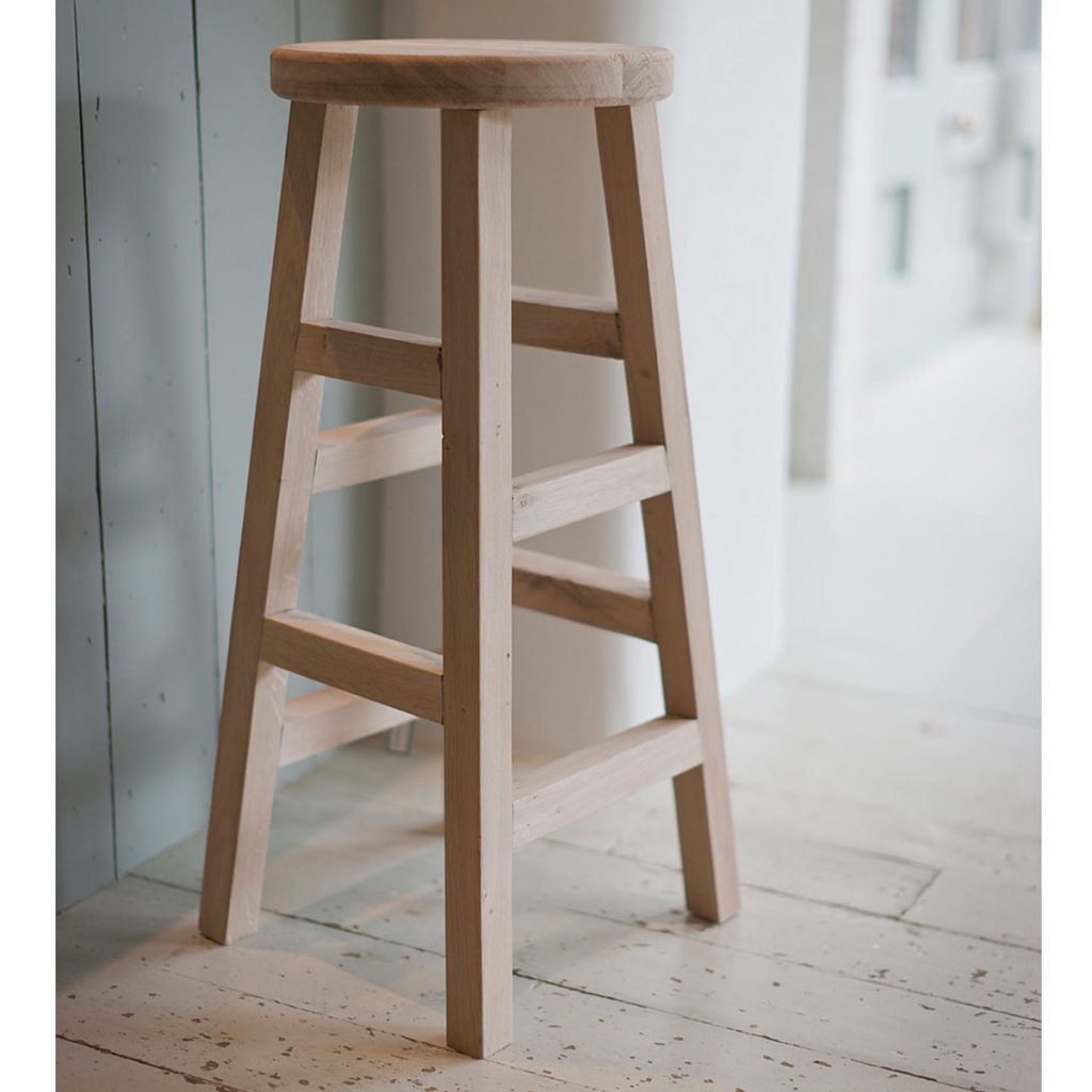 FUOA04_portrait_3 Rustic Raw Oak Round Bar Stool