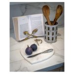 16SS18 Natural White Marble Heart Chopping Board