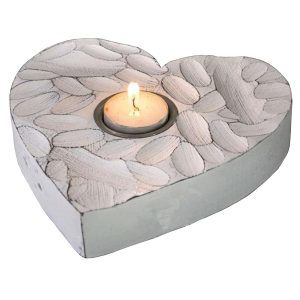 16SS78 a White Heart Tealight Candle Holder