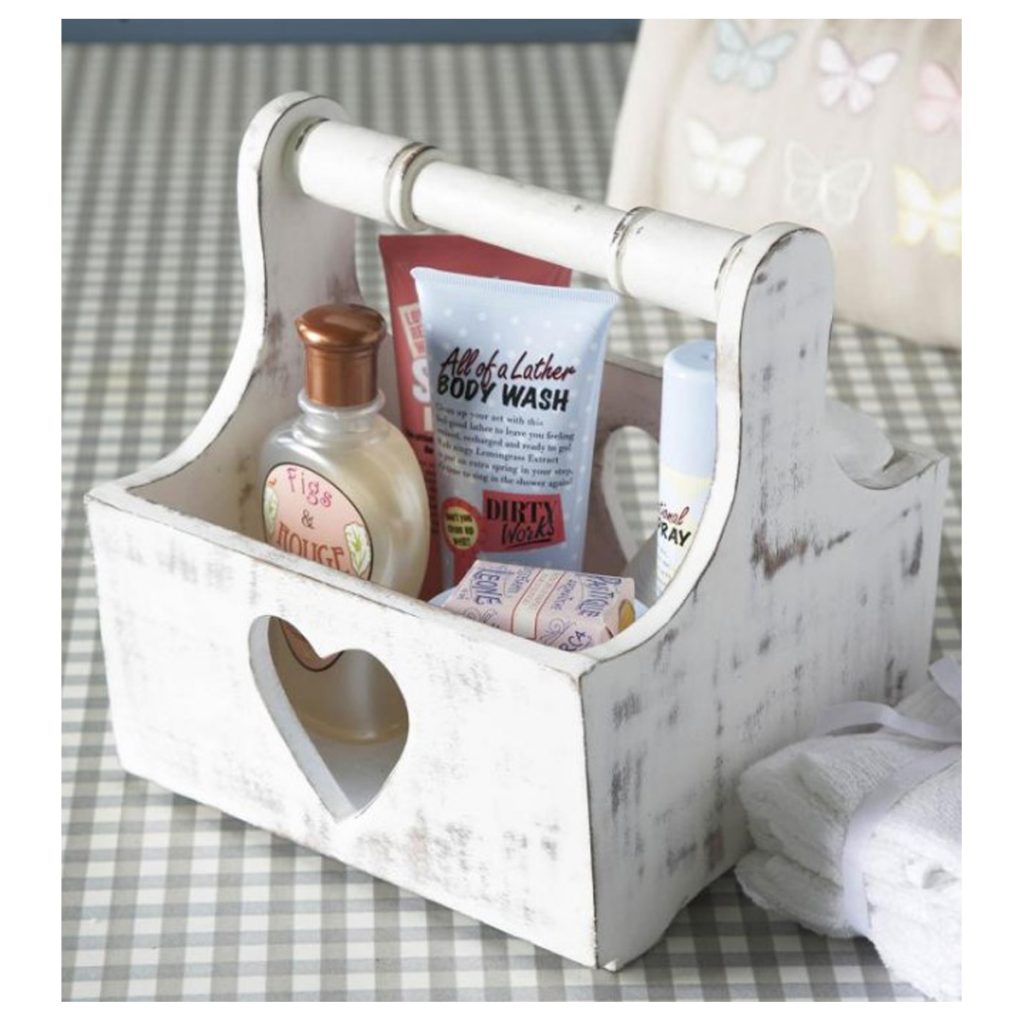5SS66 a Vintage Style Heart Wooden Trug