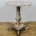 1466 Antique Style Wooden Round Table