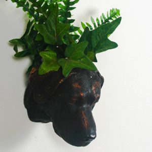 5376 Black Brown Labrador Dog Wall Planter