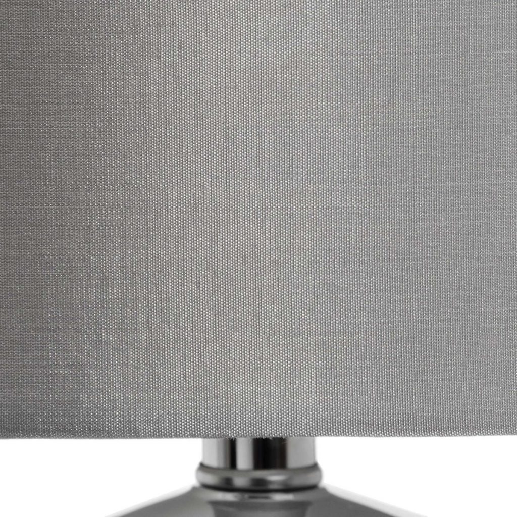 17597-b Elegant Glass Silver Table Lamp
