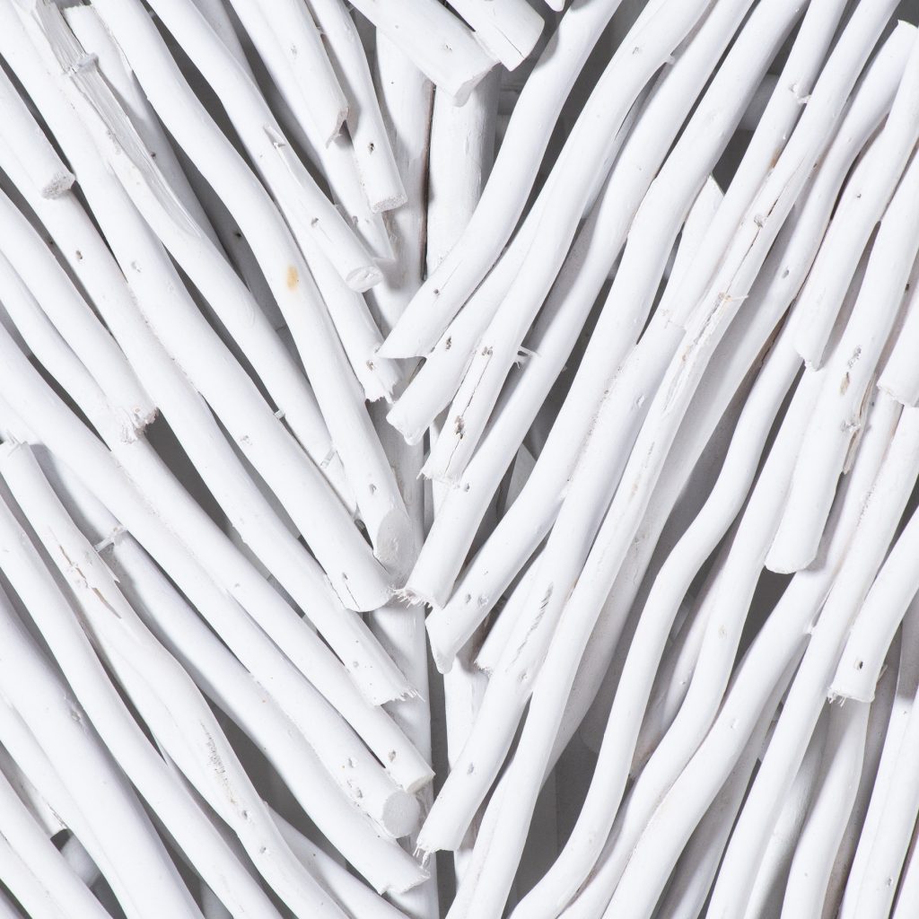 21429-a White Willow Branch Wall Heart